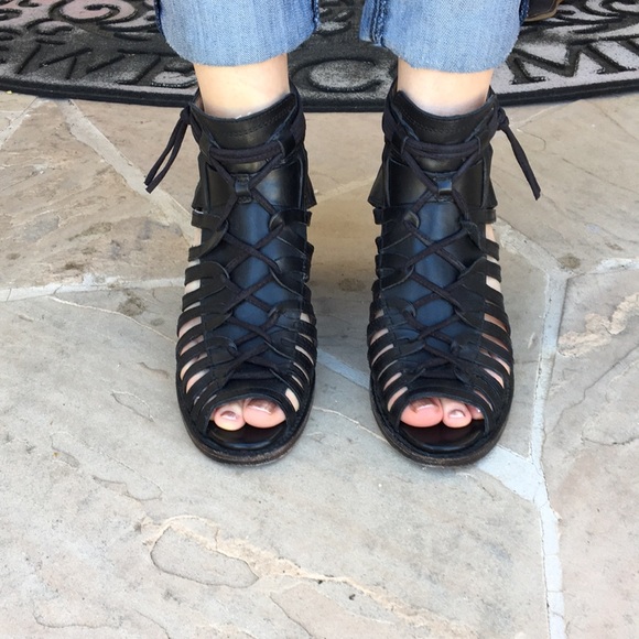 Freebird Wazee Sandals 8 Additional Pics - Picture 2 of 3